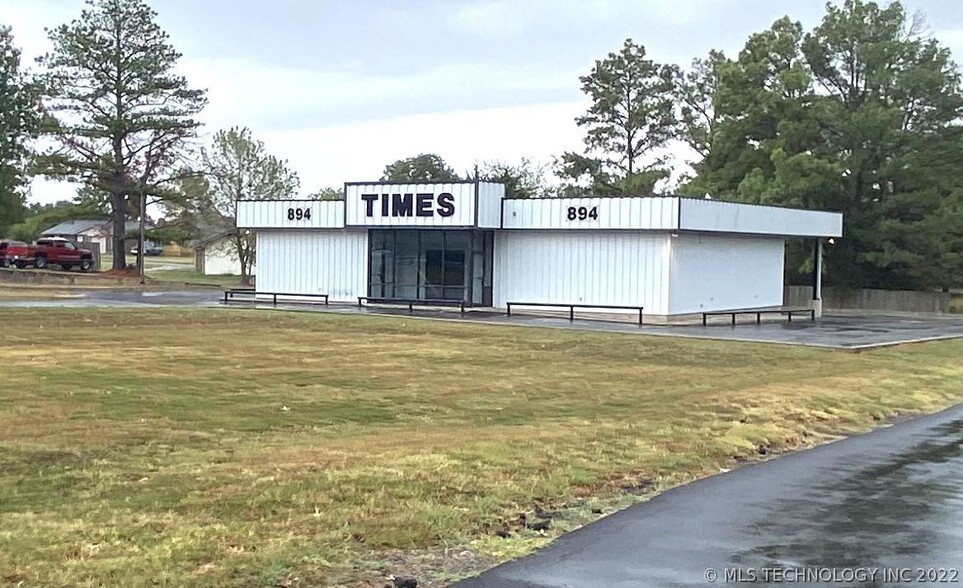 894 W 13th St, Atoka, OK for sale - Building Photo - Image 1 of 1