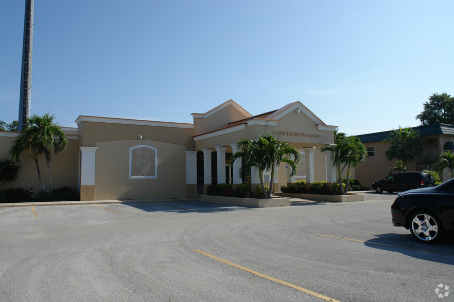 1421 Colonial Blvd, Fort Myers, FL for sale - Building Photo - Image 1 of 1