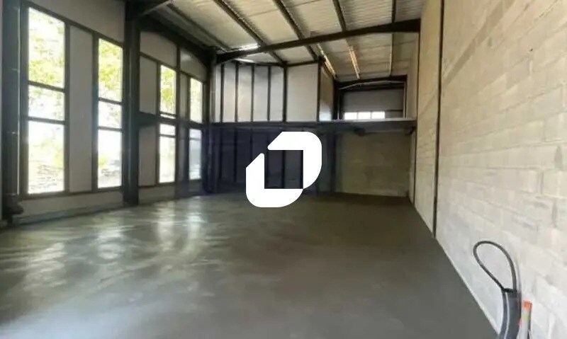 Light Industrial in Valergues to rent Interior Photo- Image 1 of 6