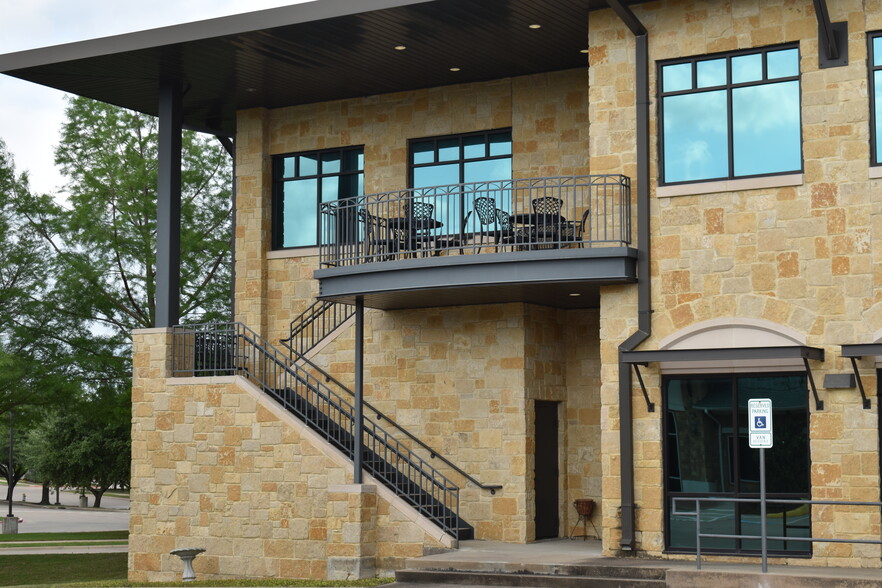 1010 W Ralph Hall Pky, Rockwall, TX for rent - Building Photo - Image 2 of 9