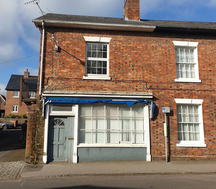 25 High St, Pewsey for sale Primary Photo- Image 1 of 1