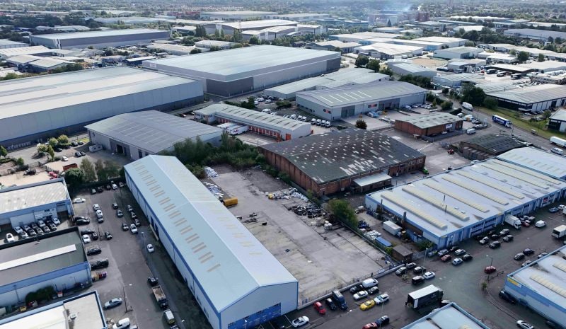 Long Wood Rd, Manchester to rent - Building Photo - Image 2 of 4