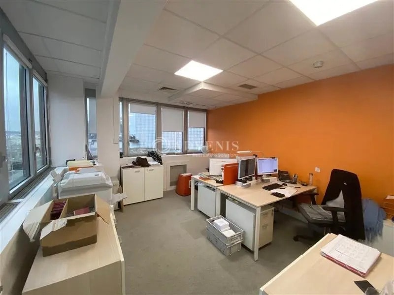 Office in Fontenay-sous-Bois to rent Building Photo- Image 1 of 13
