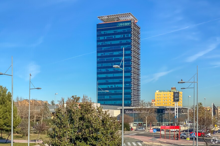 Retail in Alcalá de Henares, Madrid for sale - Building Photo - Image 3 of 4