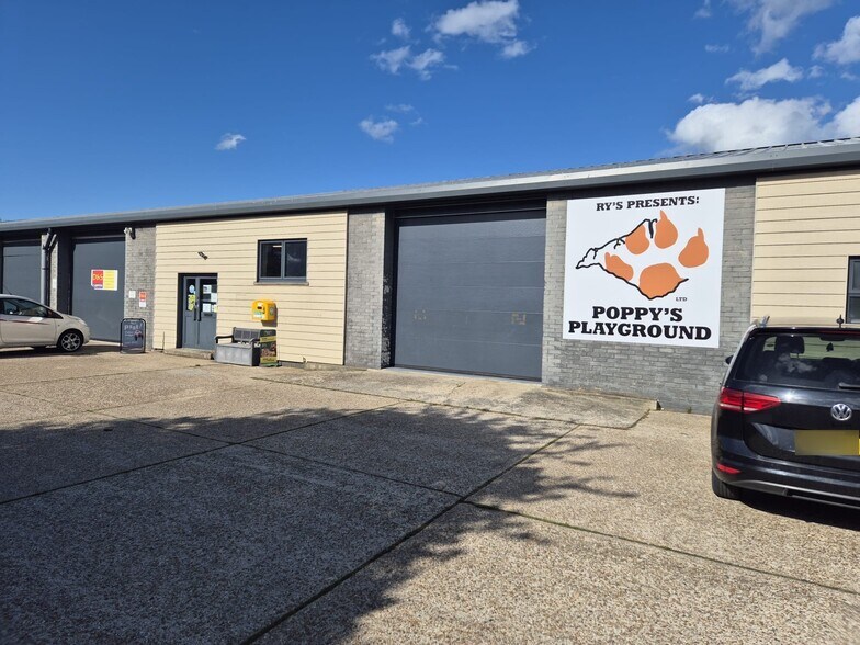 Hurstake Rd, Newport to rent - Building Photo - Image 1 of 1