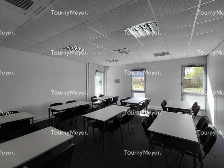 Office in La Chapelle-sur-Erdre to rent - Interior Photo - Image 3 of 8