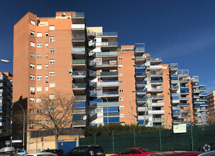 Avenida Nuevo Versalles, 201, Fuenlabrada, Madrid for sale Primary Photo- Image 1 of 4