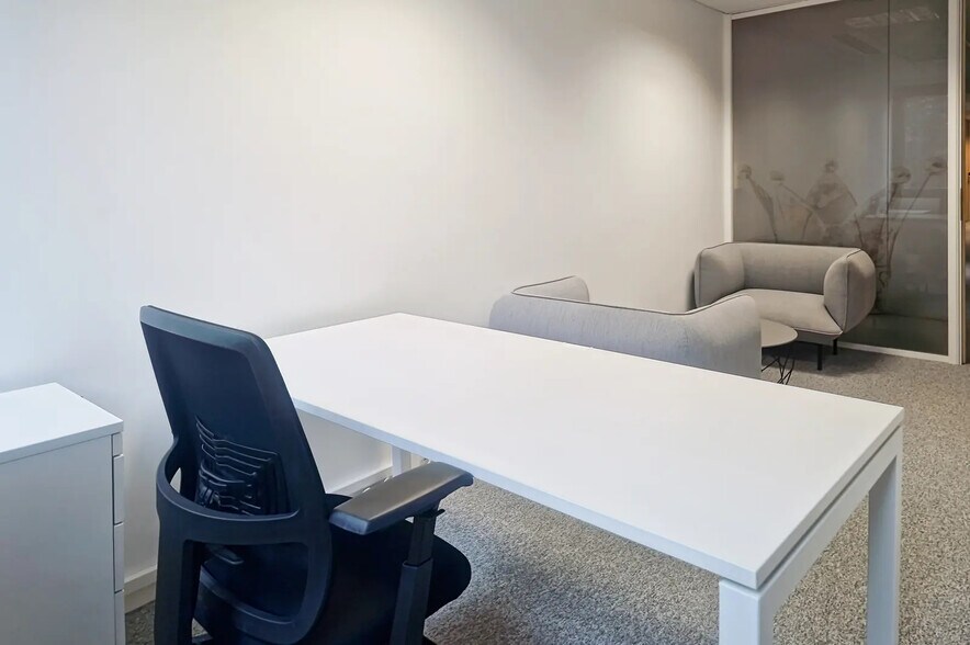 44 Rue Jean Mermoz, Maisons-Laffitte to rent - Interior Photo - Image 3 of 16