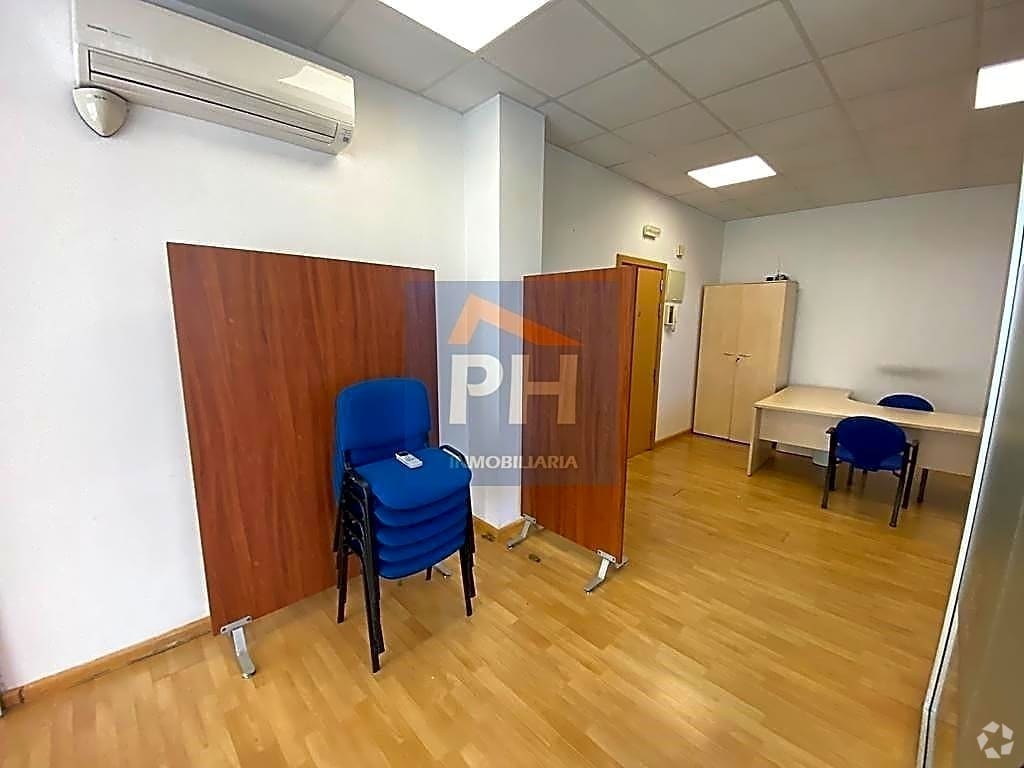 Villaviciosa de Odón, MAD 28670 - - - Interior Photo - Image 1 of 9