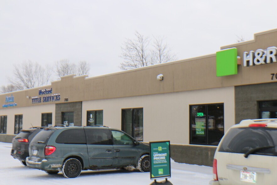705-709 W Main St, Wautoma, WI to rent - Building Photo - Image 1 of 2