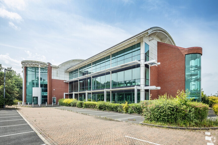 1200 Daresbury Park, Warrington for sale - Primary Photo - Image 1 of 14