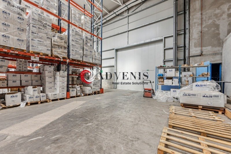 Industrial in Chelles for sale Interior Photo- Image 1 of 6