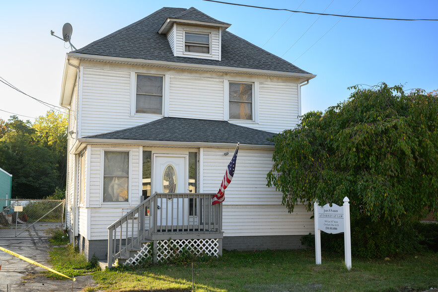 988 E 185th St, Cleveland, OH for sale - Building Photo - Image 1 of 12