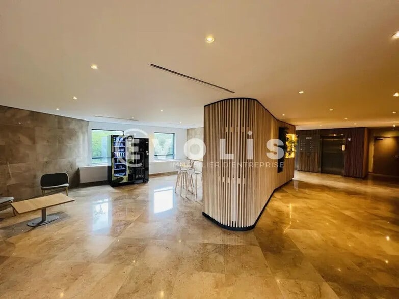 10 Allée Bienvenue, Noisy-le-Grand to rent - Interior Photo - Image 3 of 11