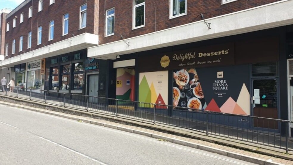 High St, Worcester to rent - Building Photo - Image 2 of 2