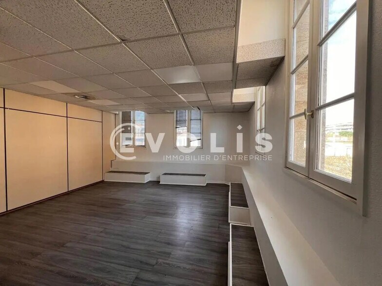 Office in Bordeaux to rent - Interior Photo - Image 3 of 8
