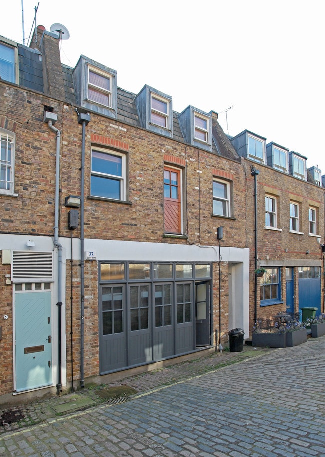 More details for 8 Junction Mews, London - Office / Retail to Rent