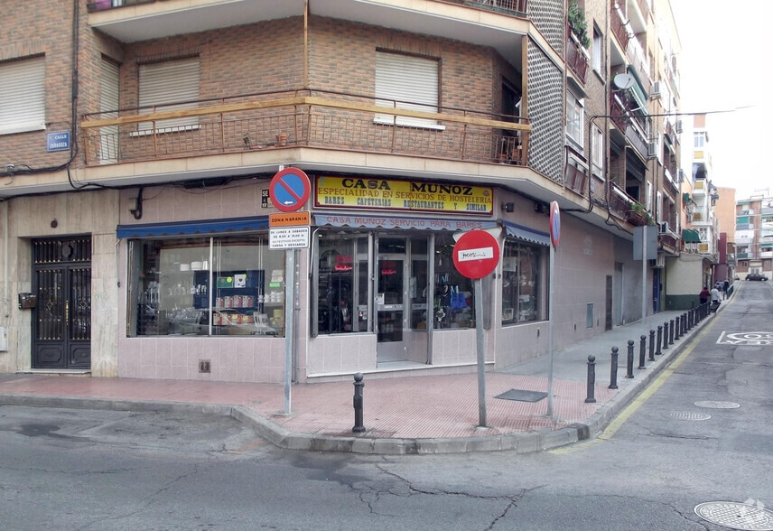 Calle Zaragoza, 14, Móstoles, Madrid to rent - Primary Photo - Image 1 of 2