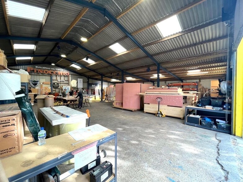 Radley Green Farm Road, Ingatestone to rent - Building Photo - Image 2 of 8