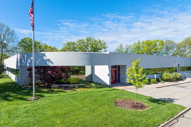 More details for 600 Plastics Pl, Kalamazoo, MI - Office for Sale