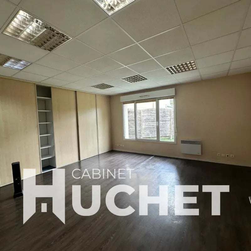 Vente Bureaux 220 m² - Photo 1