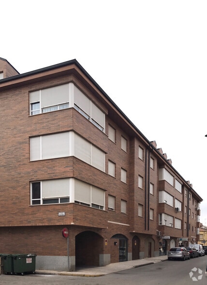 Calle Antonio Machado, 8, Tarancón, Cuenca to rent - Building Photo - Image 2 of 2