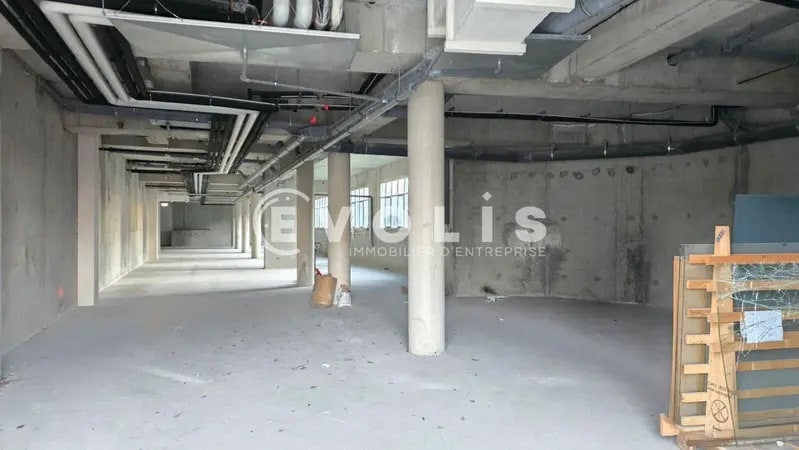 49 Bis Rue Maurice Gunsbourg, Ivry-sur-Seine to rent - Interior Photo - Image 2 of 9