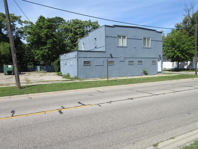 3301 24th St, Port Huron, MI for sale - Building Photo - Image 1 of 1