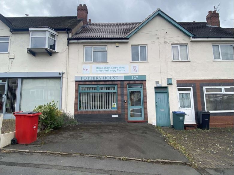 127 Pottery Rd, Oldbury for sale - Primary Photo - Image 1 of 1