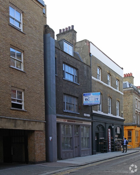 46 Cheshire St, London to rent - Building Photo - Image 3 of 16