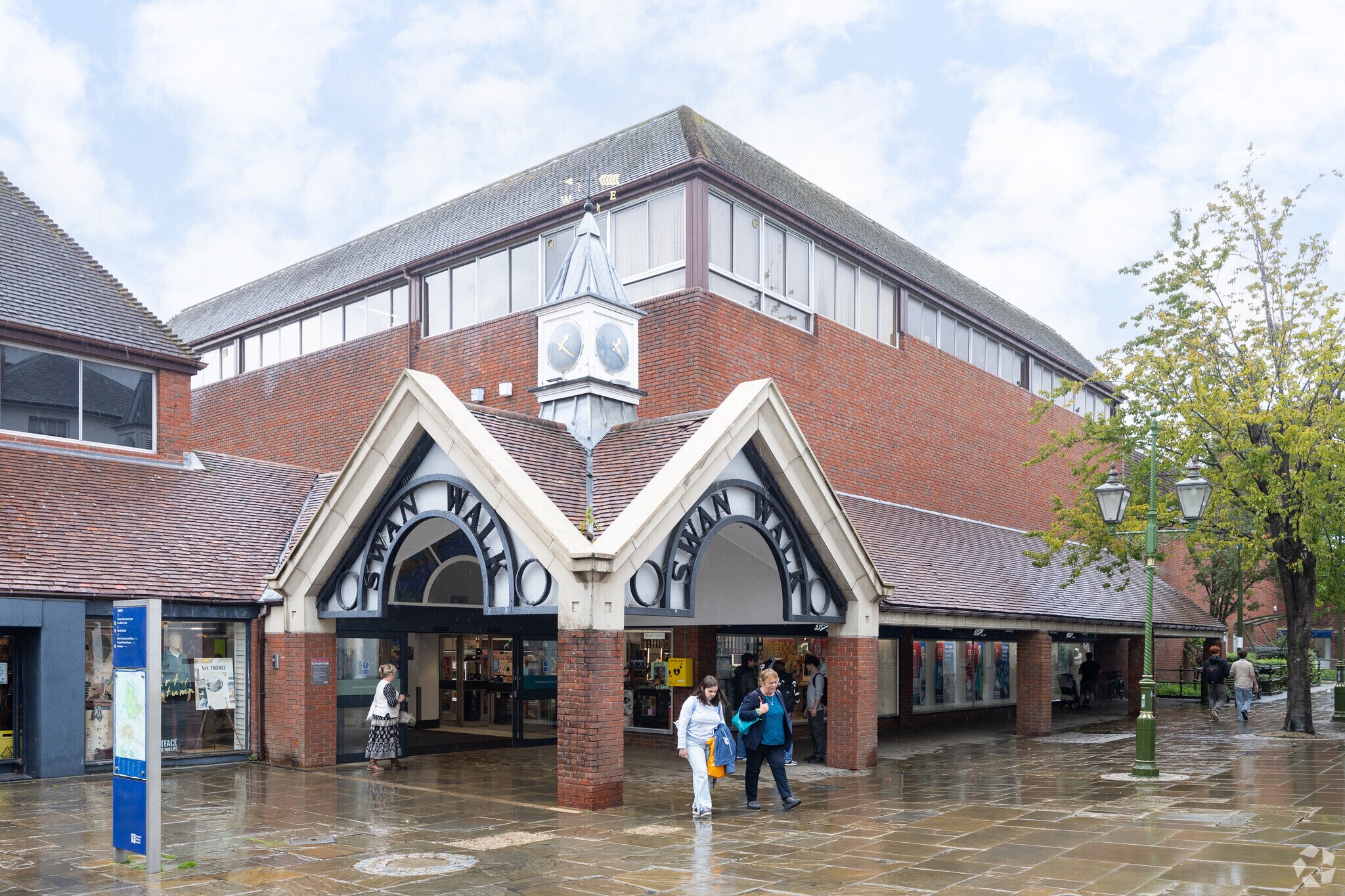 Swan Walk, Horsham for sale Primary Photo- Image 1 of 1