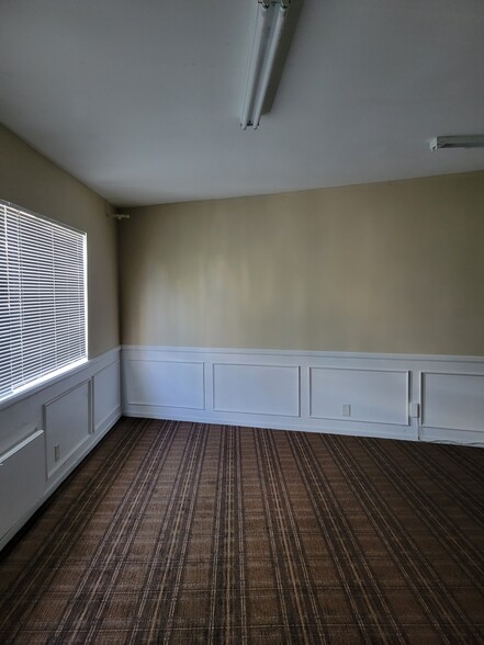 22713-22715 Ventura Blvd, Woodland Hills, CA for rent - Interior Photo - Image 3 of 20