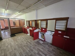 13a-13b Allendale Rd, Greenford to rent Building Photo- Image 2 of 5