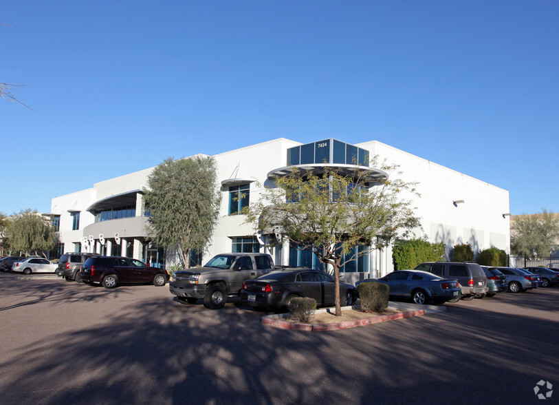 7434 E Monte Cristo Ave, Scottsdale, AZ for sale - Primary Photo - Image 1 of 1