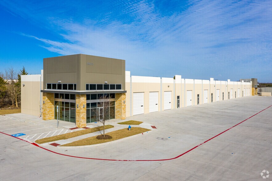 1905 Alpha Dr, Rockwall, TX for sale - Primary Photo - Image 1 of 1