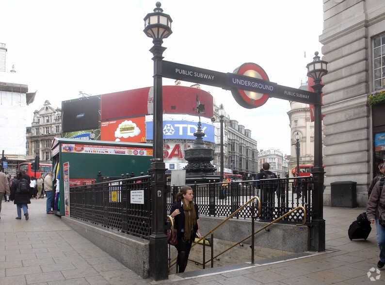 Piccadilly, London for sale - Building Photo - Image 1 of 1