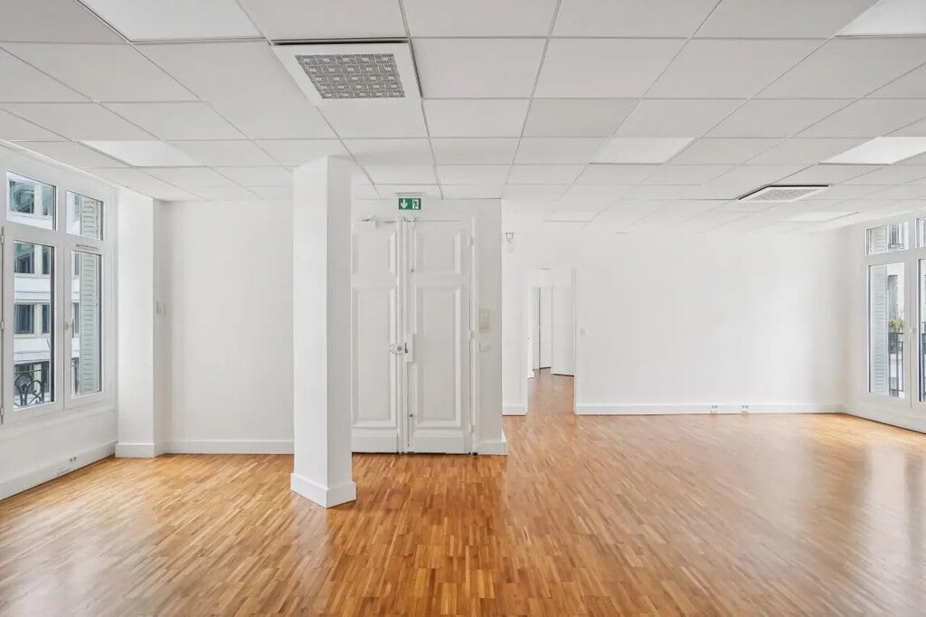 Location Bureaux 85 m² à 366 m² - Photo 1