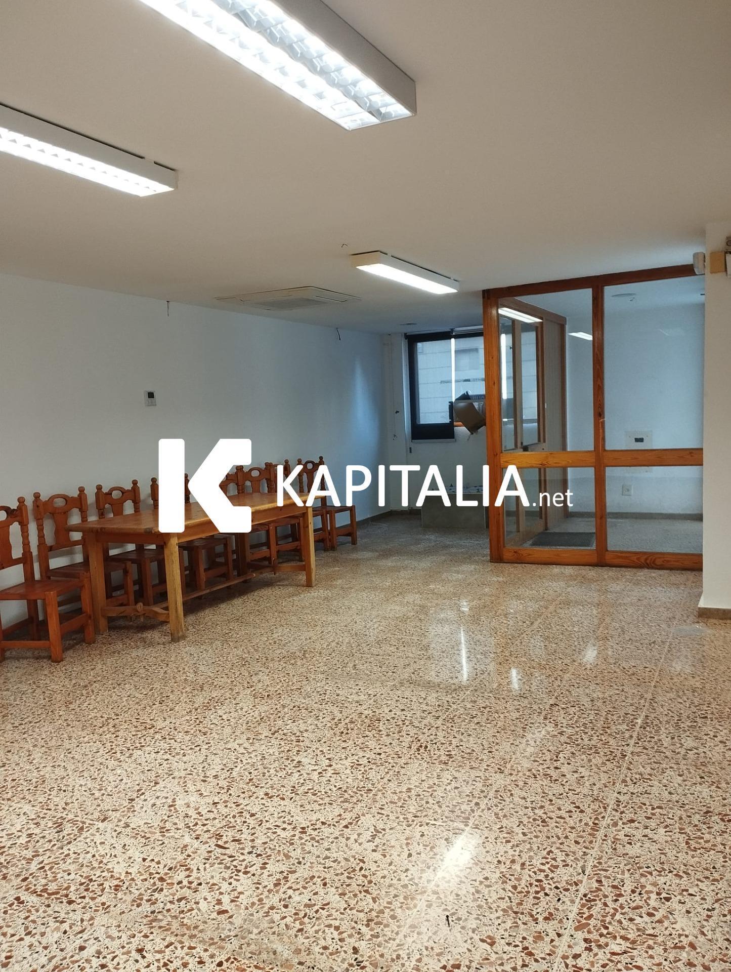 Retail in Fontanars dels Alforins, Valencia to rent Interior Photo- Image 1 of 8