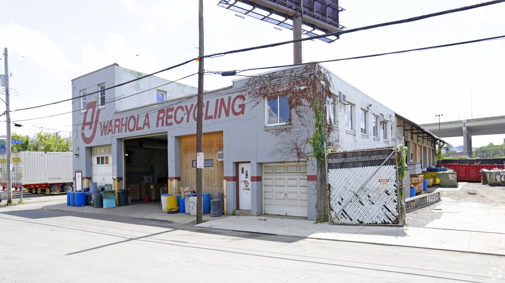 203 Chesbro St, Pittsburgh, PA for sale Primary Photo- Image 1 of 4
