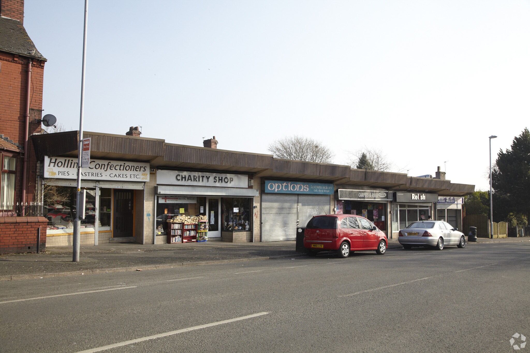 9-21 Trough Gate, Oldham to rent Primary Photo- Image 1 of 6