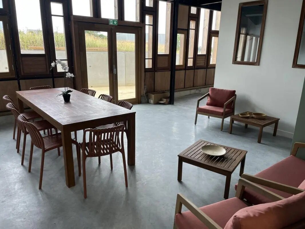 Office in Séné for sale Interior Photo- Image 1 of 4