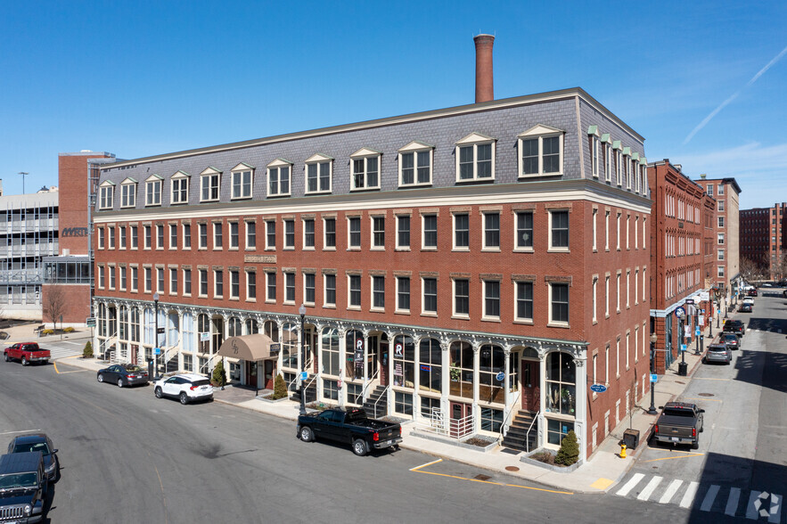 13-25 Railroad Sq, Haverhill, MA for rent - Building Photo - Image 1 of 5