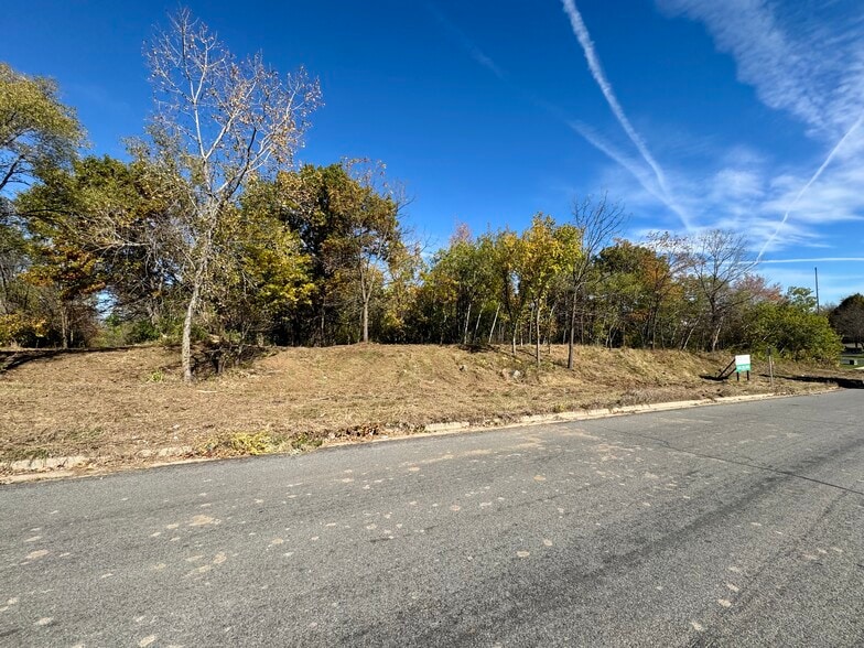 4602 Helgesen dr, Madison, WI for sale - Building Photo - Image 1 of 1