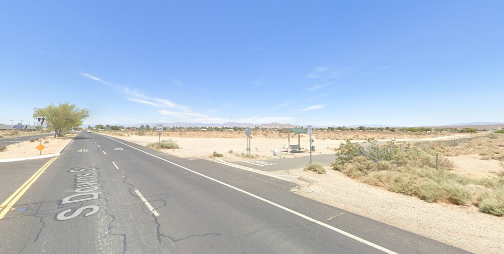 900 Downs Ave, Ridgecrest, CA for sale - Building Photo - Image 2 of 7