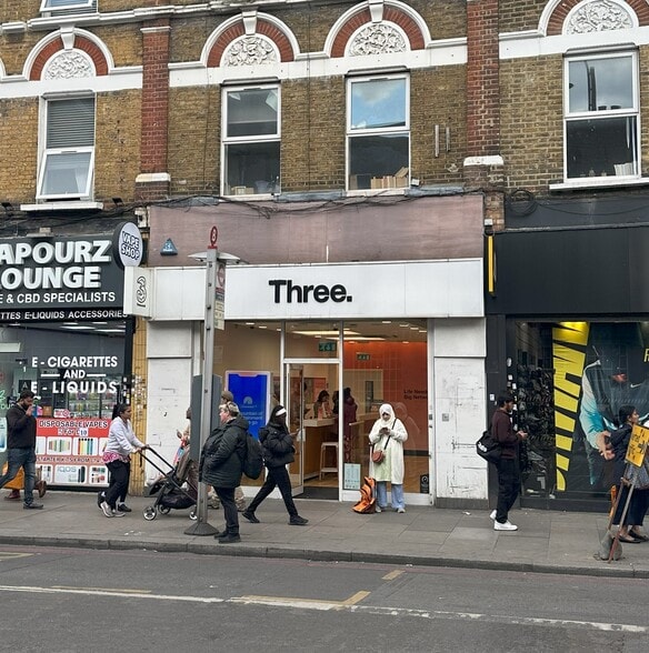 51 Tooting High St, London to rent - Building Photo - Image 2 of 3