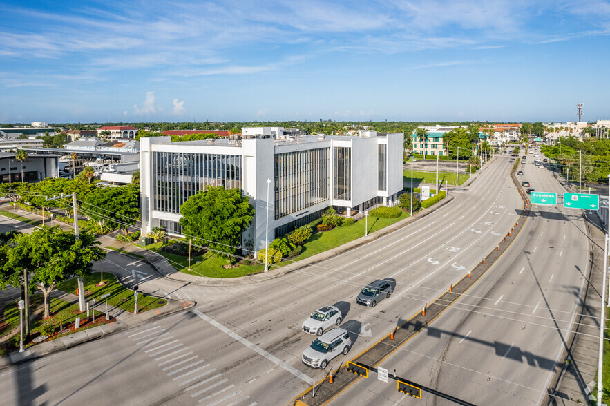 1100 5th Ave S, Naples, FL for rent - Aerial - Image 3 of 14