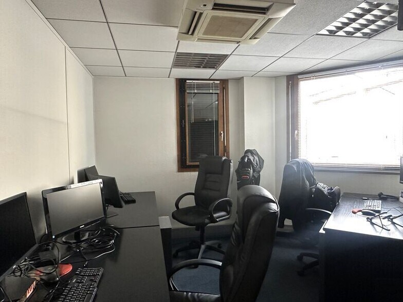 Office in Lyon to rent - Interior Photo - Image 3 of 5