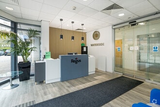 Station Rd, Harpenden to rent Lobby- Image 2 of 18