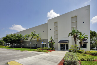 10201 NW 112th Ave, Medley, FL for rent Building Photo- Image 1 of 7