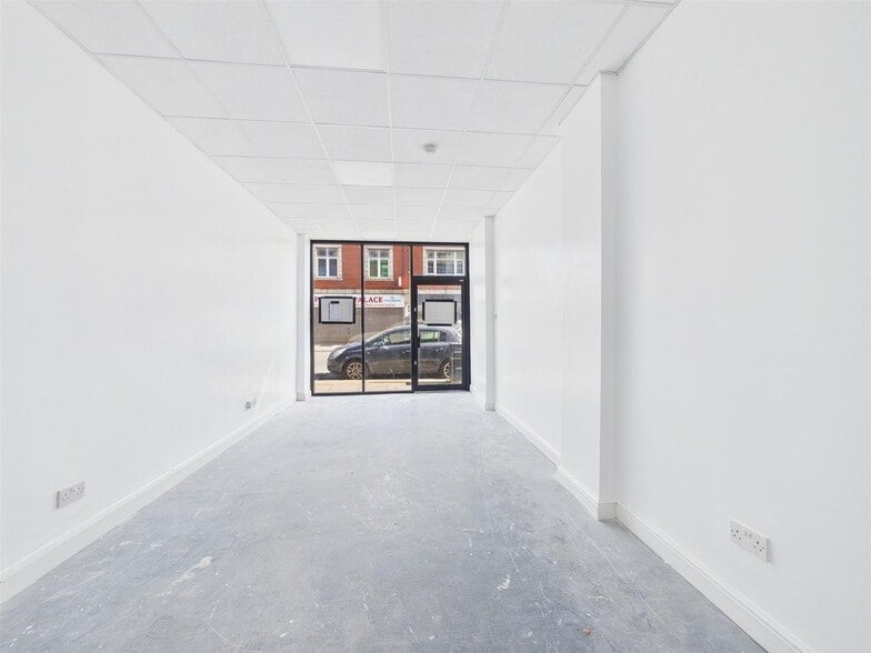 29-29A Seaview Rd, Wallasey to rent - Interior Photo - Image 3 of 8